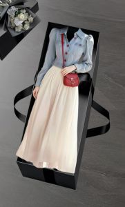 米白色半身裙搭配什么鞋子_休闲优雅两不误!