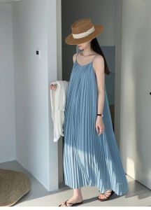 夏天百褶长裙的最佳搭配_百褶裙选对版型显气质，短款A字裙小个子首选