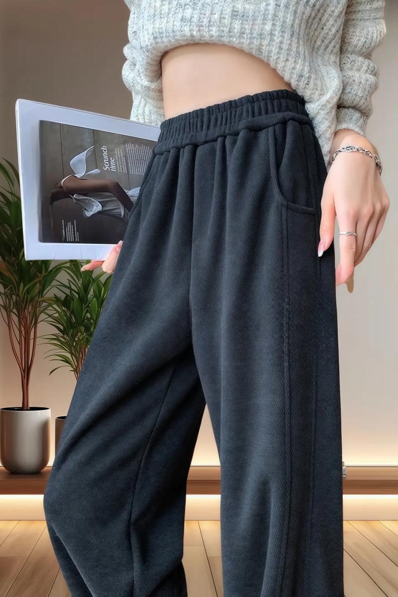 女式开叉阔腿裤图片_显瘦遮肉显高，百搭好裤子！