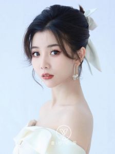 礼服发型短发编发_2023新短发编发，优雅随性又时尚！