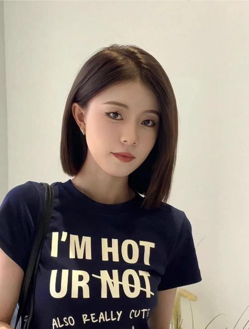 直发齐肩发图片_齐肩发时尚百搭，显气质，适合各种脸型