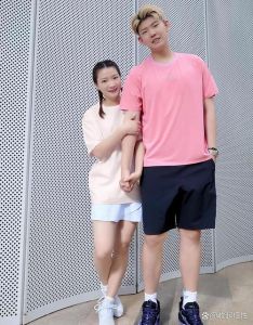 高颜值大学生情侣双马尾辫_齐刘海双马尾，百变造型超好看！