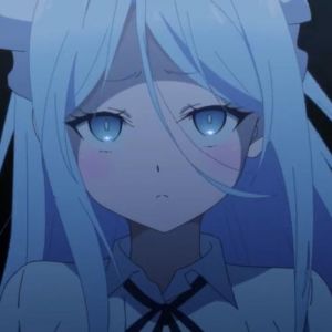 扎着高马尾银发剑圣女仆希露法_银发女仆剑法高超，击败魔人成英雄