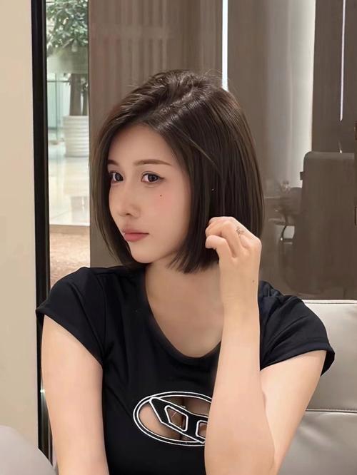 细软塌最忌三种发型_这样选显年轻显气质