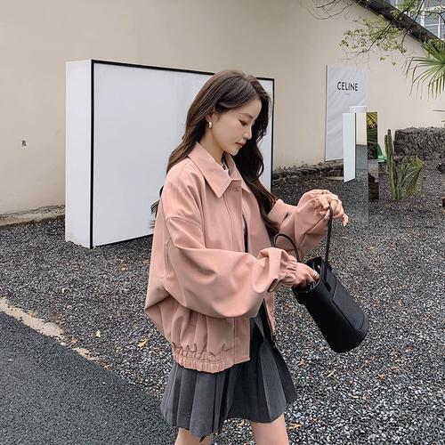 粉色短款小皮衣搭配图_甜酷结合，时尚百搭！