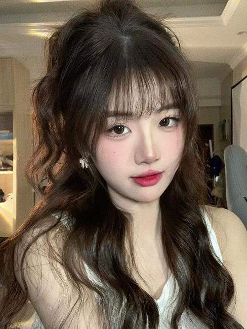 脸大的女生扎马尾发型_脸大女生马尾造型技巧 脸大的女生扎马尾发型_脸大女生马尾造型技巧