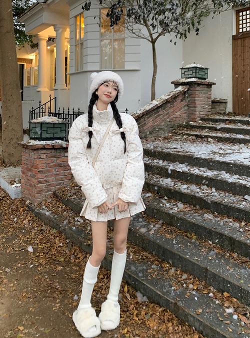 冬季百褶短裙配什么鞋子_学院甜美轻熟酷辣风全攻略 冬季百褶短裙配什么鞋子_学院甜美轻熟酷辣风全攻略