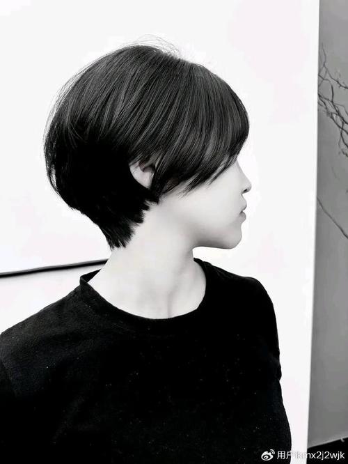 女后脑平适合发型图片_后脑勺扁,发型补救小技巧 女后脑平适合发型图片_后脑勺扁,发型补救小技巧