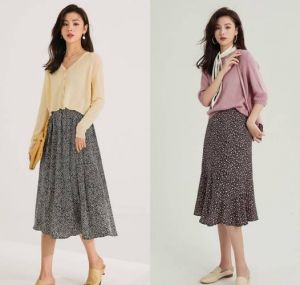 深色系碎花上衣怎么搭配下身_黑色碎花上衣搭配下装推荐，优雅时尚！