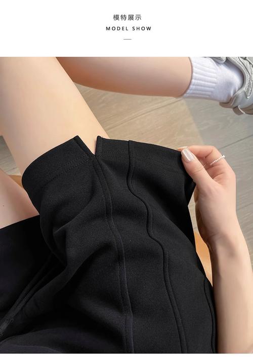 女黑色运动裤穿衣搭配_百搭实用，穿出高级感！