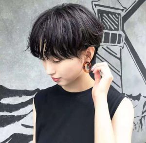 只剪不烫的短发发型_自然短发不烫，男女皆宜显气质