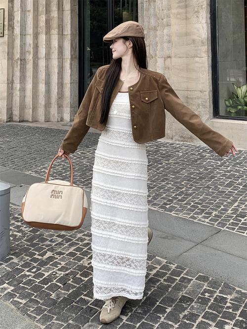 适合长款连衣裙的外搭图片_外套配长裙,百变时尚穿出型 适合长款连衣裙的外搭图片_外套配长裙,百变时尚穿出型