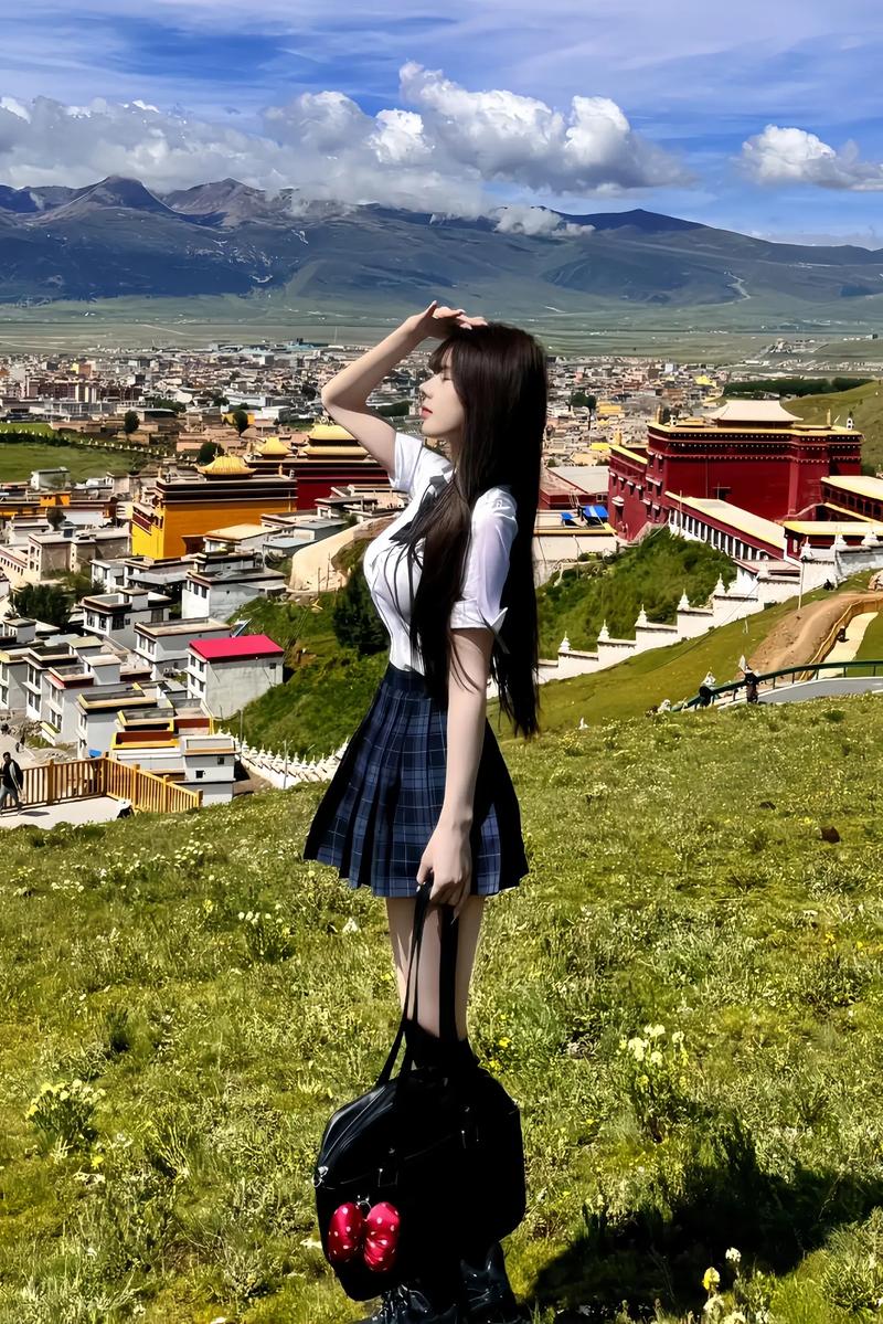 高个子女生穿搭学院风_学院风穿搭，简洁得体显气质，高个子女生必备！