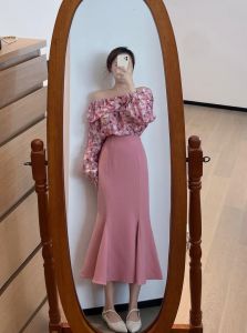 杏粉色包臀鱼尾裙_杏粉色鱼尾包臀裙，优雅显曲线，气质之选