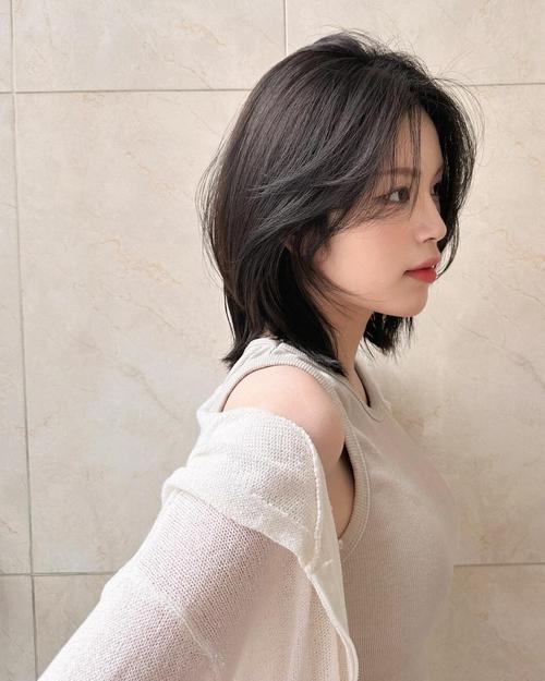 短碎发发型图片女_精灵碎发 vs 中性短发,潮流短发怎么选? 短碎发发型图片女_精灵碎发 vs 中性短发,潮流短发怎么选?