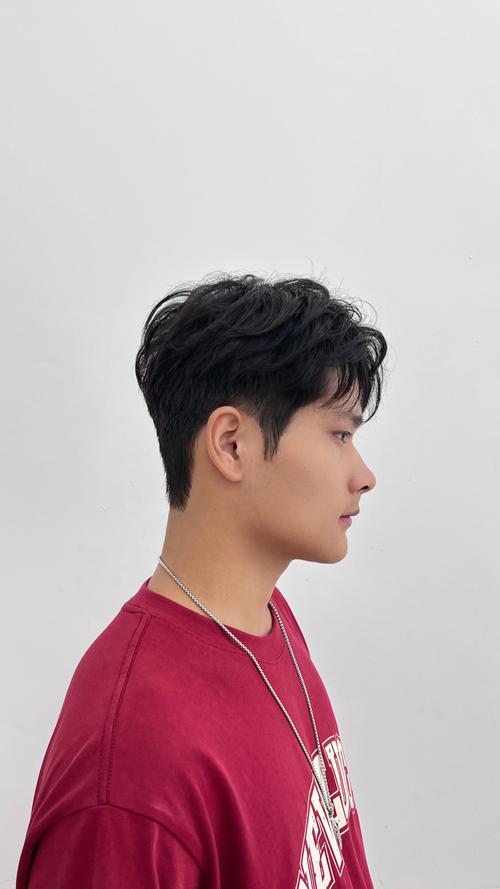 扁头最佳发型图片_扁头女生蓬松发型推荐