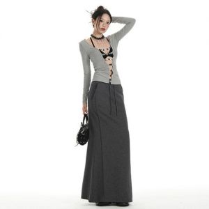 绿灰色包臀裙牛仔裙配什么上衣_绿灰色包臀裙搭百变上衣，穿出时尚感！