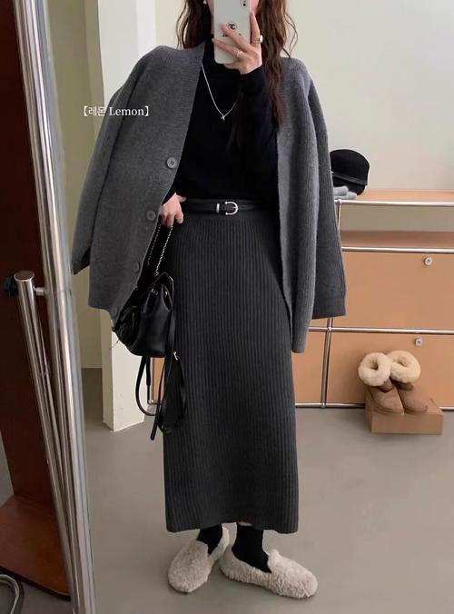 直筒裙的10个最佳搭配_直筒裙搭配秘籍，显瘦又时尚！