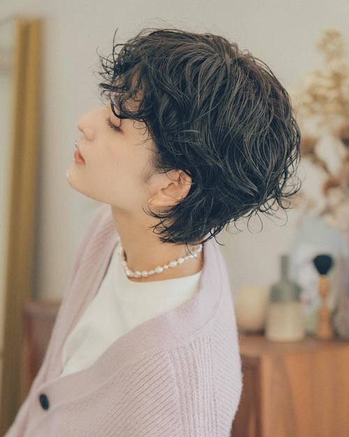 女款头发型图片_贝雷帽配编发教程,森女系时尚造型 女款头发型图片_贝雷帽配编发教程,森女系时尚造型