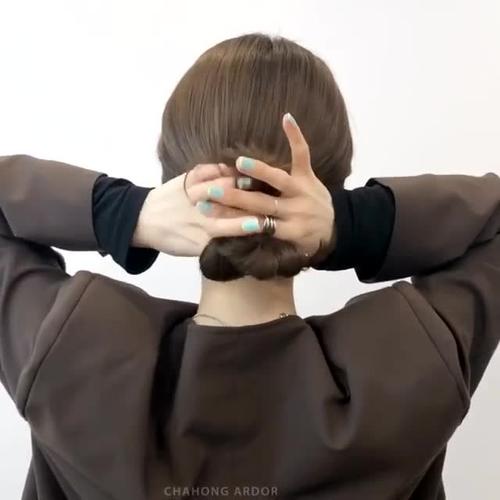 韩国慵懒风低马尾_韩式慵懒低马尾，随性自然显气质