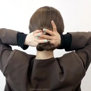 韩国慵懒风低马尾_韩式慵懒低马尾，随性自然显气质