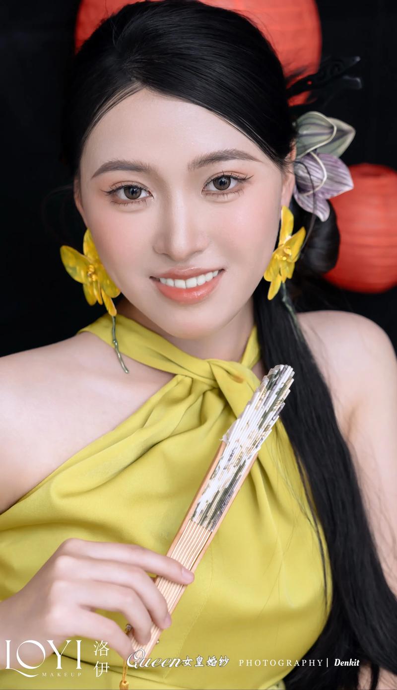 酒窝发发型图片_秋季流行新发型,修饰脸型显气质! 酒窝发发型图片_秋季流行新发型,修饰脸型显气质!