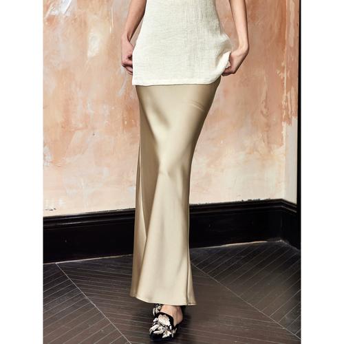 香槟金缎面半身裙怎么搭配_香槟金缎面半身裙，百变风格轻松搭！