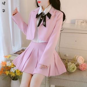 粉色衬衣搭配白色百褶裙_粉色衬衫配百褶裙,清新可爱!