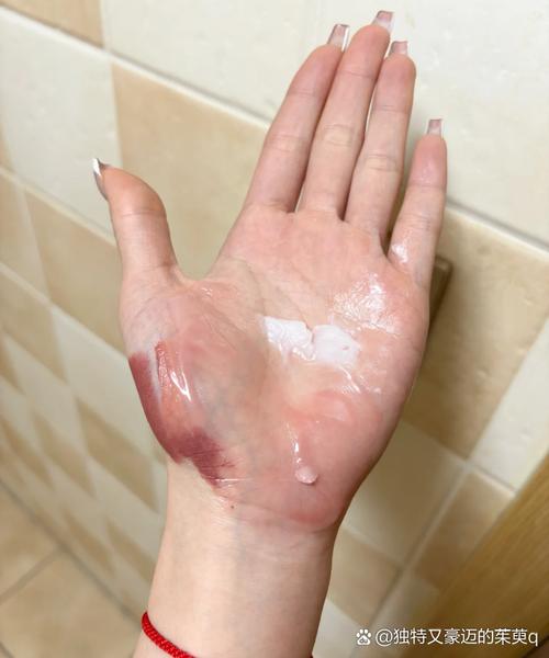 粉底液用纸一擦就掉_油皮干皮粉底掉？选对底妆才不掉！