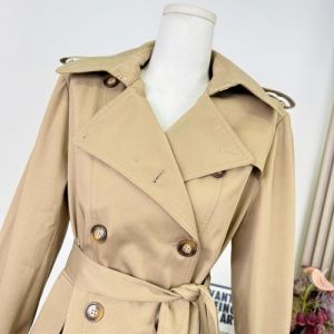 女士短款风衣搭配图片_小个子秋日显瘦时尚搭