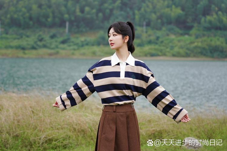 扎着一个高马尾甩来甩去 像什么_扎高马尾显活力，自信勇敢逐梦