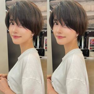 脸大女生短发发型_大脸女生剪短发，侧分刘海显脸小