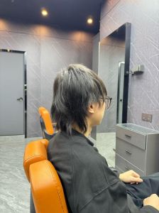 扁后脑勺女生发型_选对发型让扁头变饱满