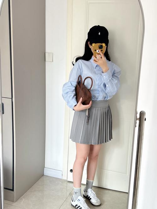 100种百褶裙搭配图片_百褶裙百搭实用,选对版型显气质 100种百褶裙搭配图片_百褶裙百搭实用,选对版型显气质