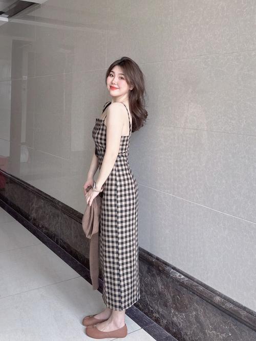 没有腰身适合穿什么裙子_选对版型颜色显身材