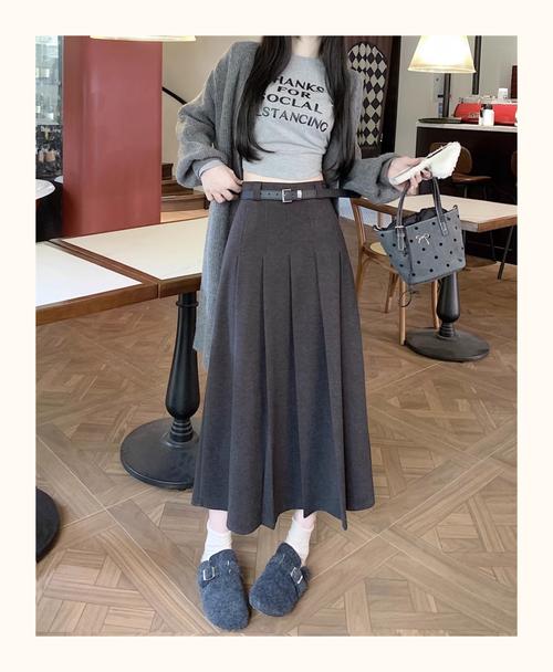 中长款百褶裙怎么搭配_显气质又百搭！