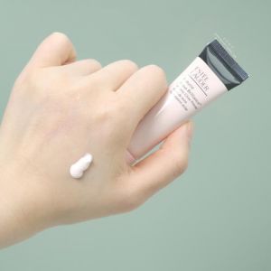 妆前乳用在隔离乳_妆前乳打底隔离乳防护，顺序不能错