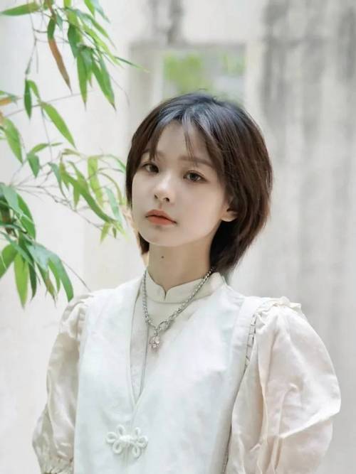 平碎发发型图片女_个性与自信的象征 平碎发发型图片女_个性与自信的象征