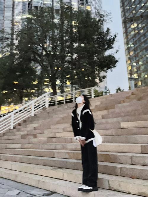 腰粗腿细怎么穿衣图片_上宽下紧显腿长