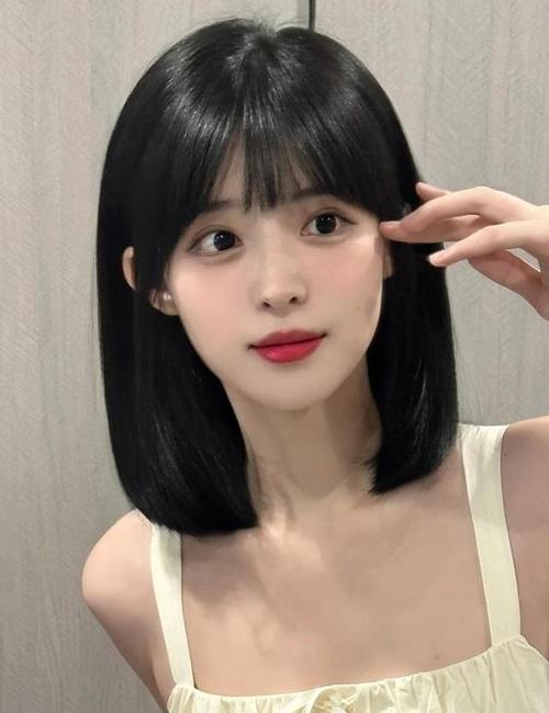 头型尖适合的发型_蓬松短发增宽头型,波波头显年轻,刘海协调比例 头型尖适合的发型_蓬松短发增宽头型,波波头显年轻,刘海协调比例