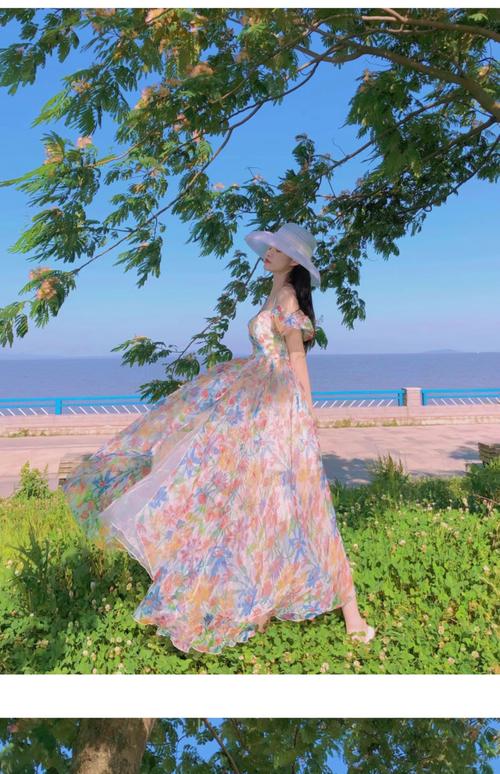 大学生旅游穿搭裙子_初夏长裙配运动鞋,时髦舒适又减龄! 大学生旅游穿搭裙子_初夏长裙配运动鞋,时髦舒适又减龄!